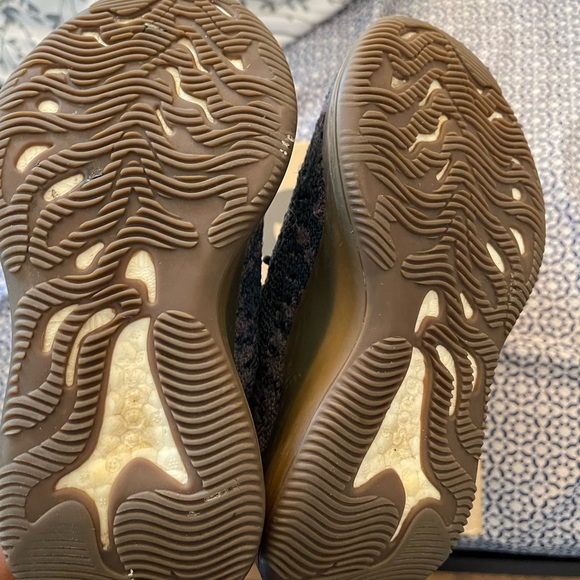 Yeezys - Picture 4 of 4